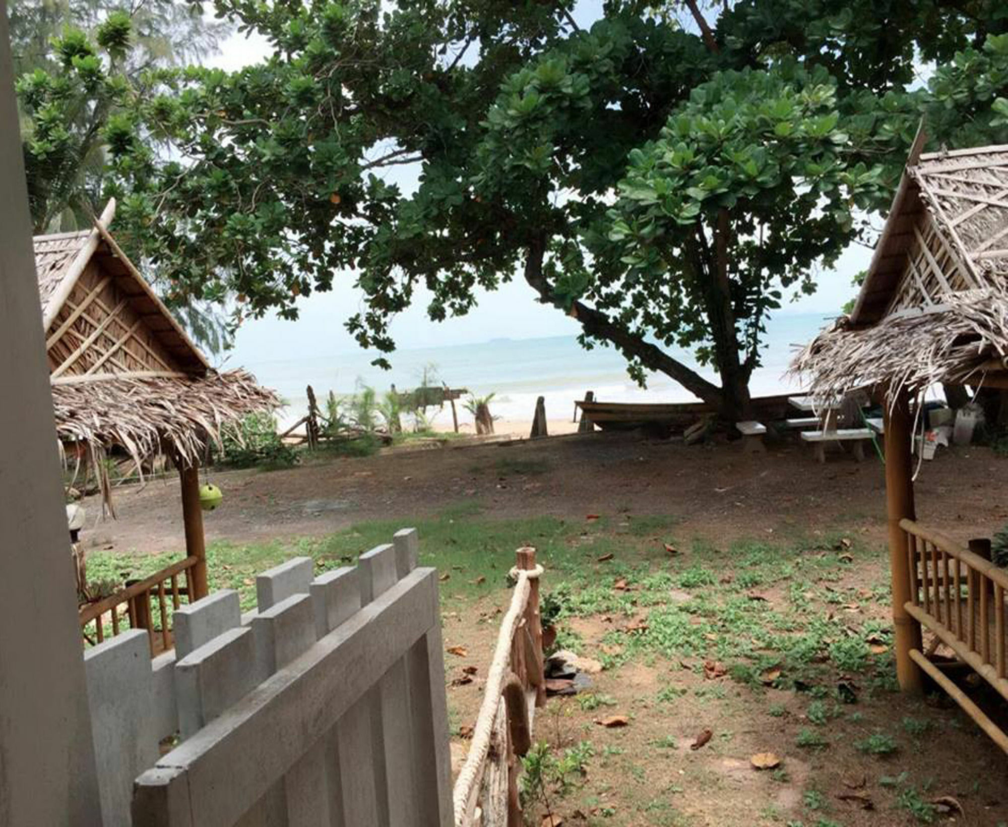 Rann Chalet Beach Side Ko Lanta Екстериор снимка